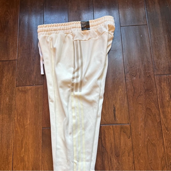 Adidas Women's Regular Fit Elastic Waist Zip Pockets Tricot Pants Off White NWT - Picture 5 of 12